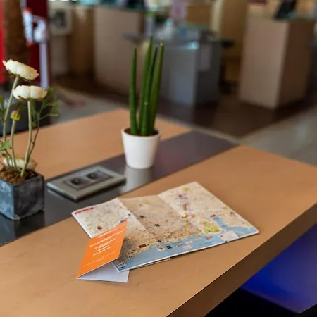 Easyhotel Old Town Ницца
