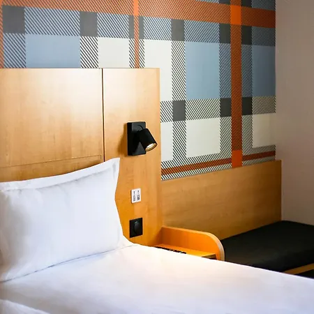 Easyhotel Old Town 2* Niza