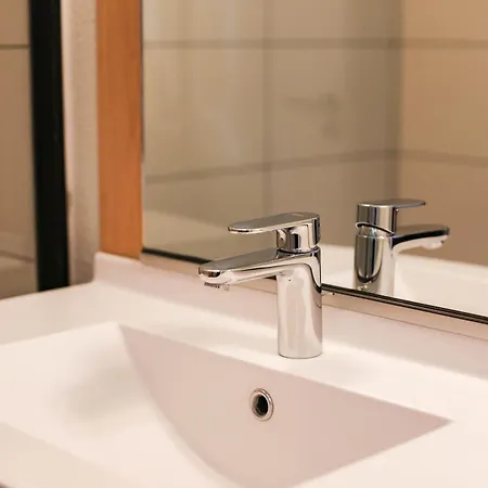 Easyhotel Old Town Hotel Niza