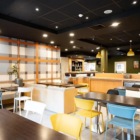 Отель Easyhotel Old Town 2*