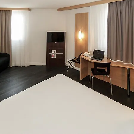 Easyhotel Old Town Hotel Niza