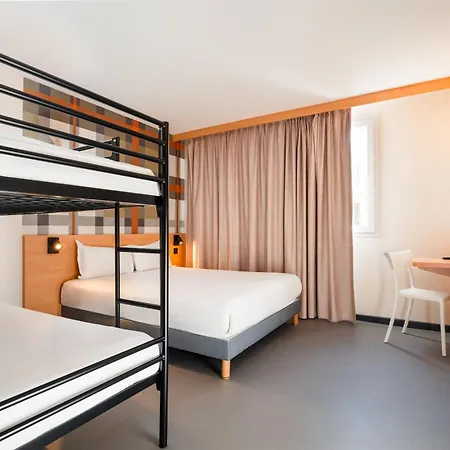 Hotel Easyhotel Palais Des Congrès – Old Town 2*